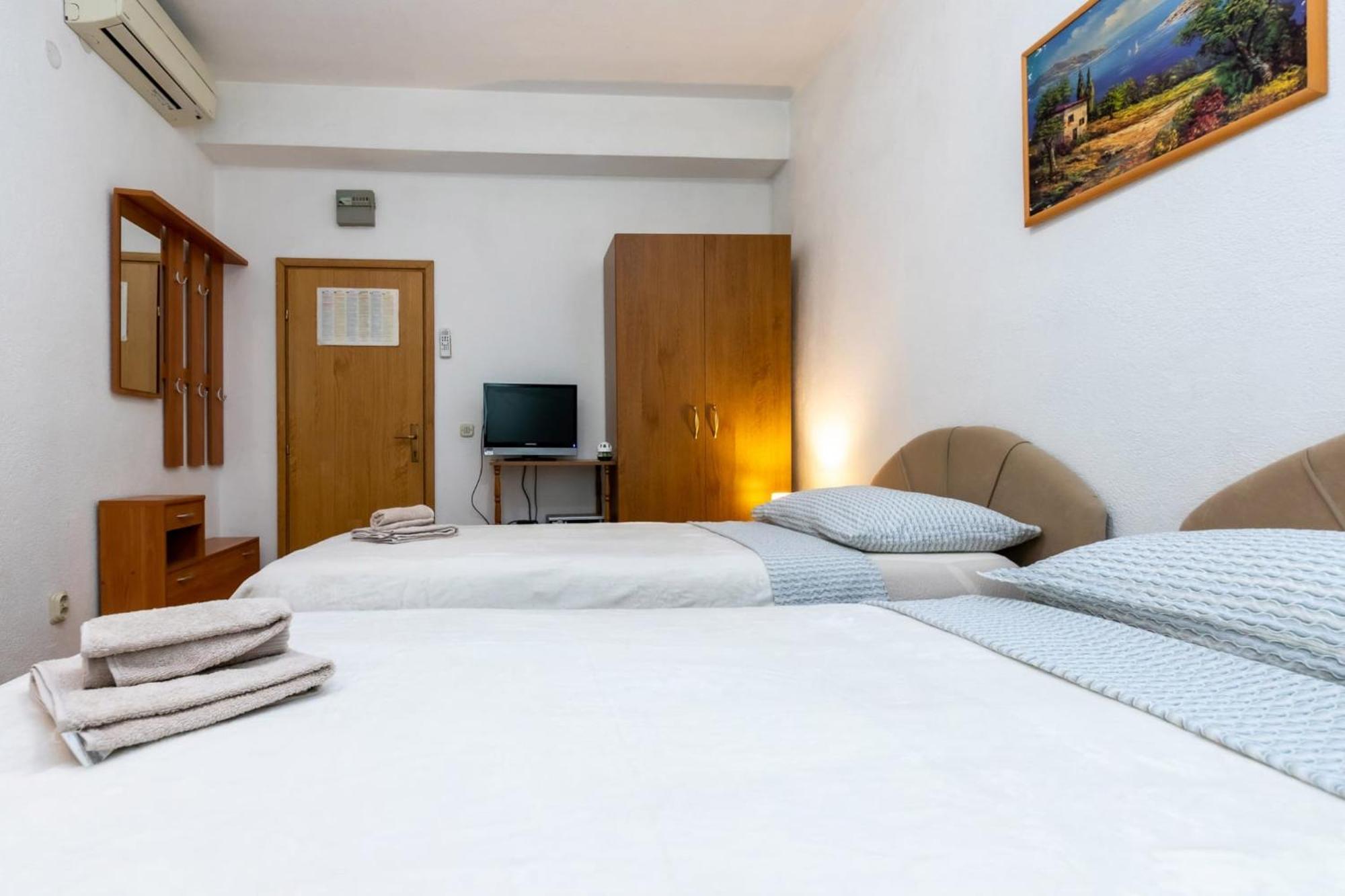 Apartments Dino Kaštela Esterno foto