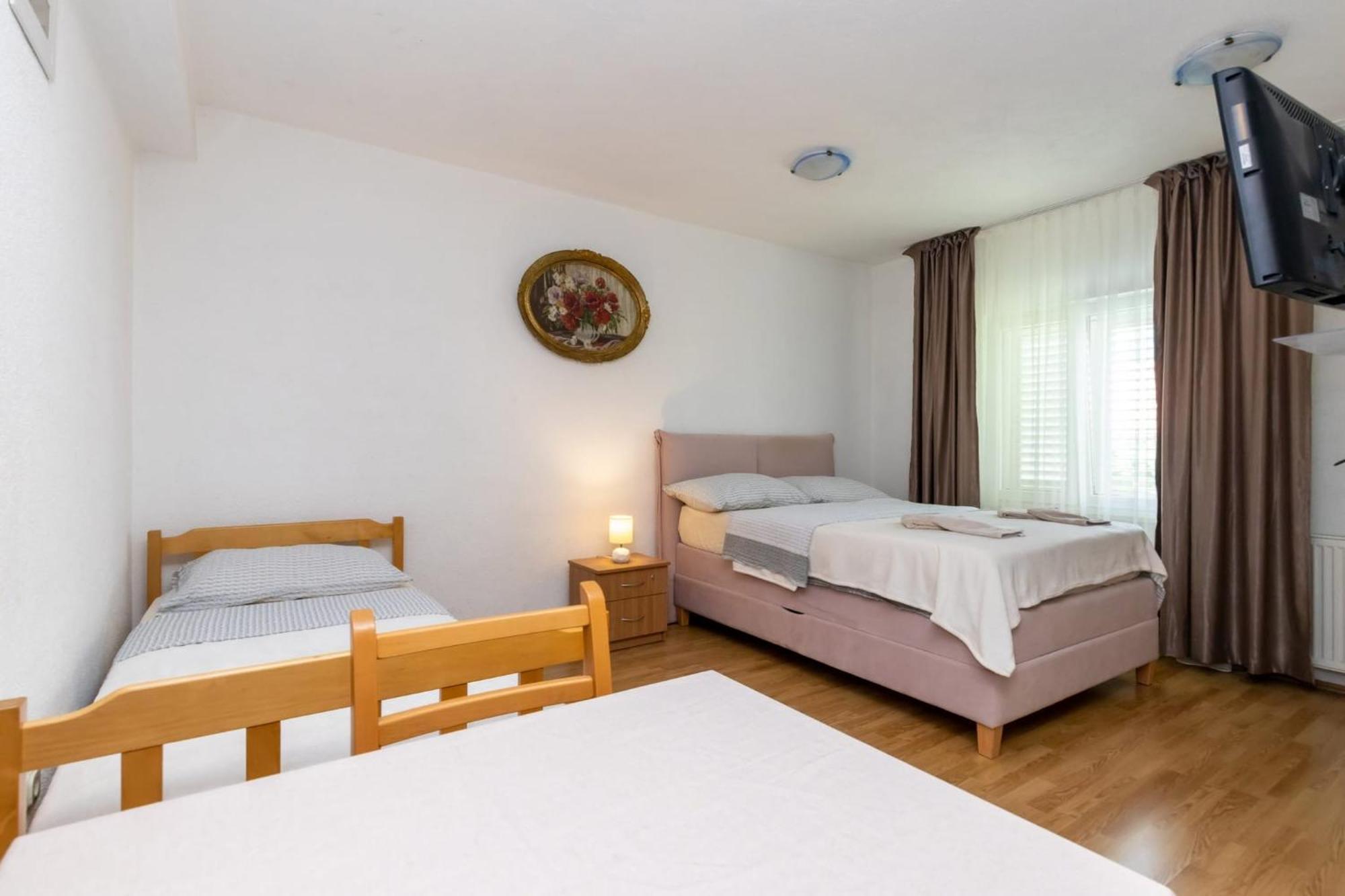 Apartments Dino Kaštela Esterno foto