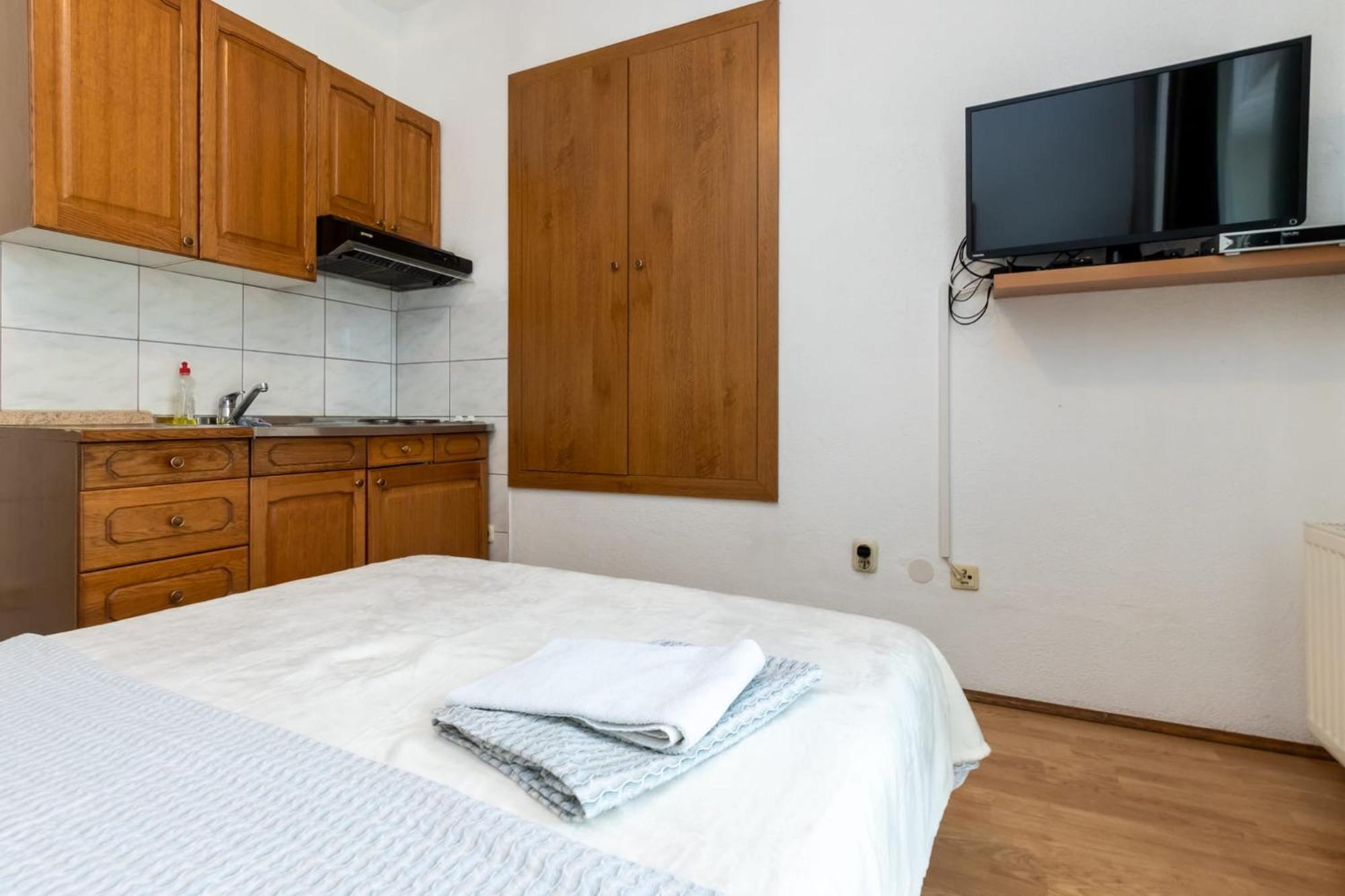 Apartments Dino Kaštela Esterno foto
