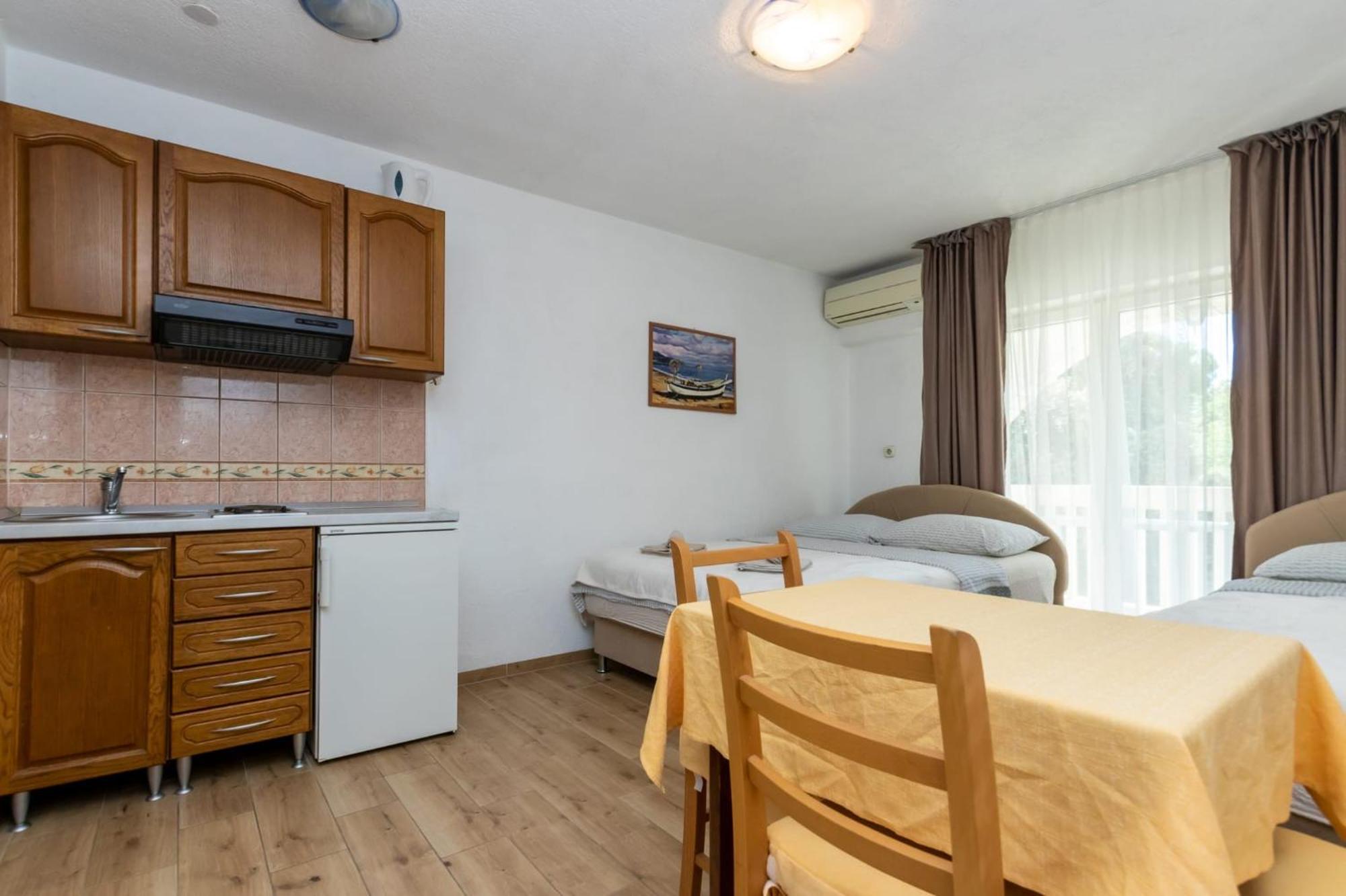 Apartments Dino Kaštela Esterno foto