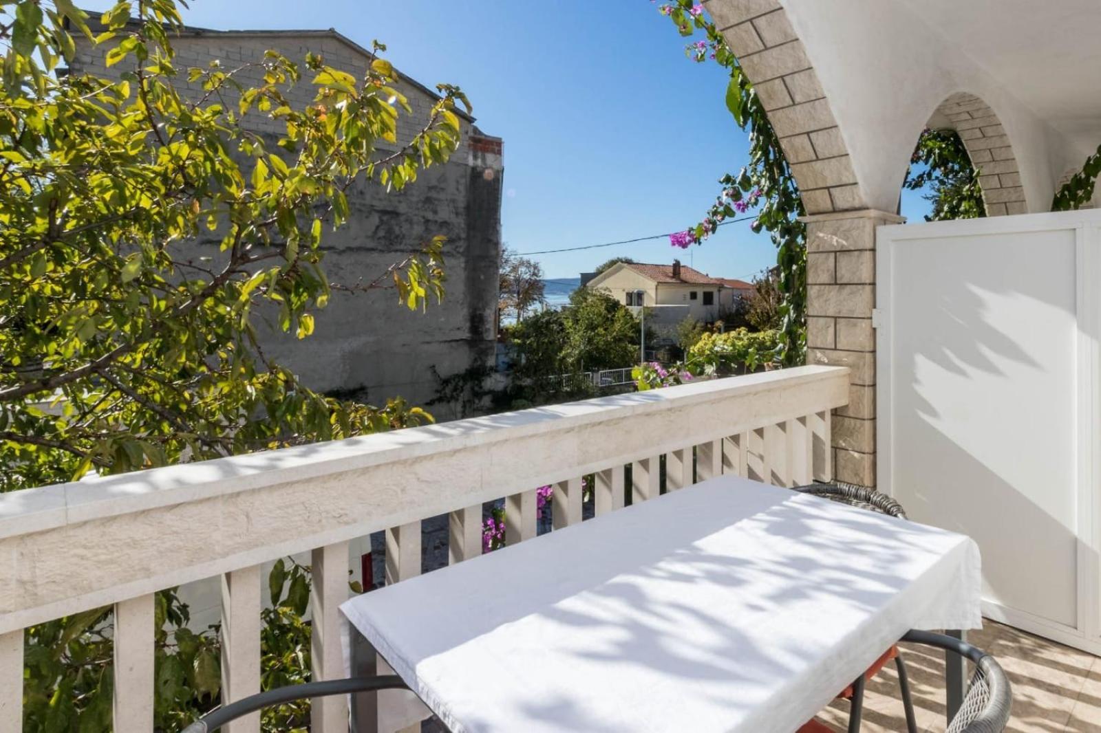 Apartments Dino Kaštela Esterno foto