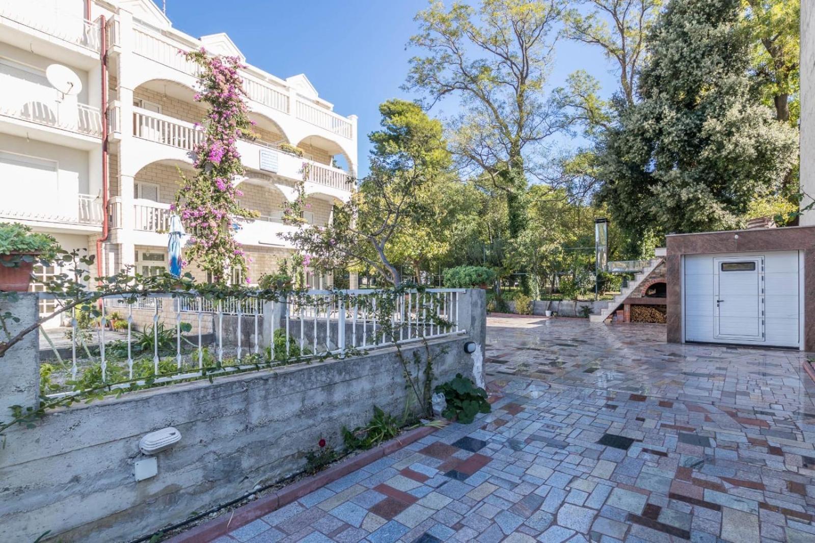 Apartments Dino Kaštela Esterno foto