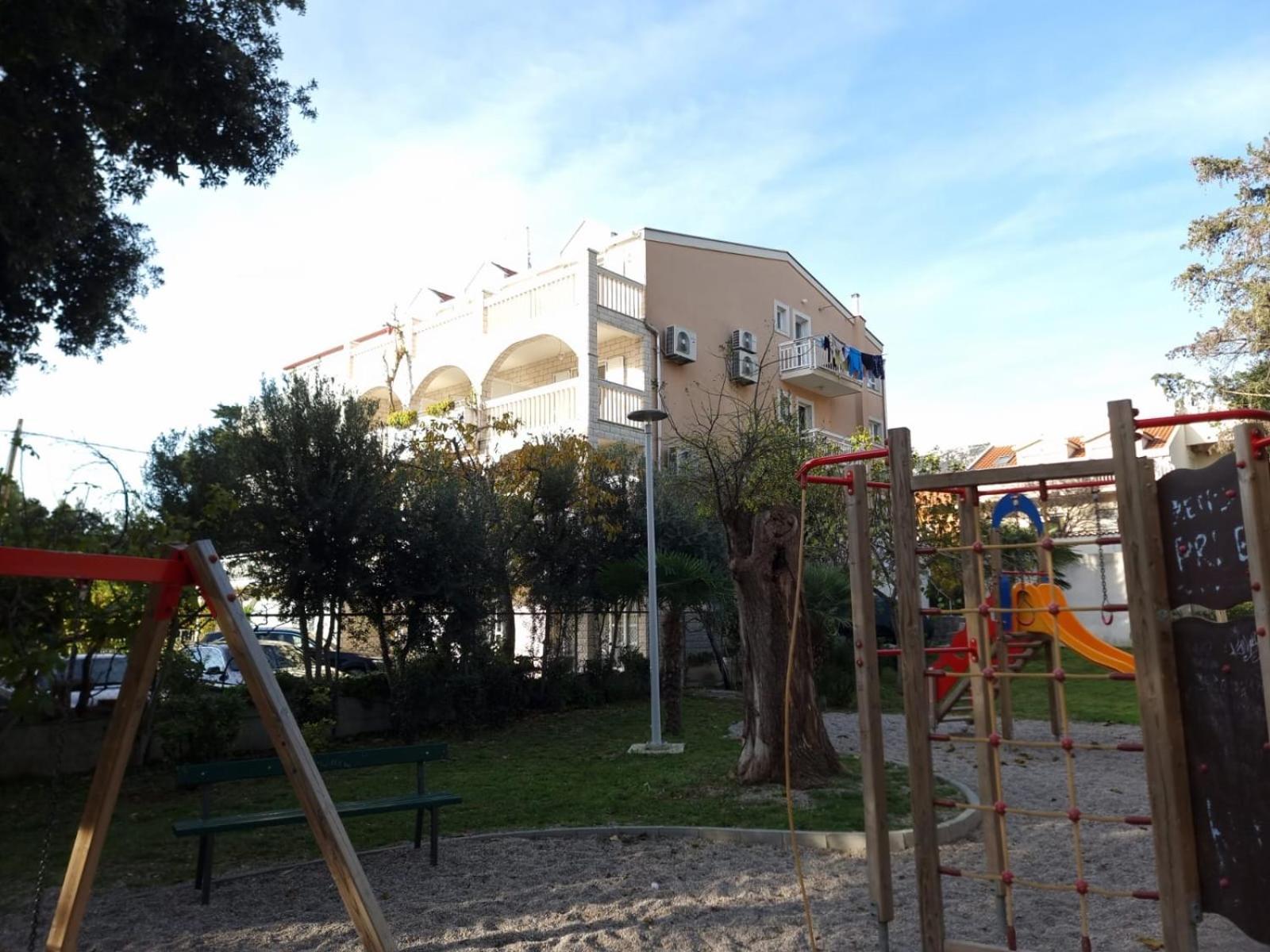 Apartments Dino Kaštela Esterno foto